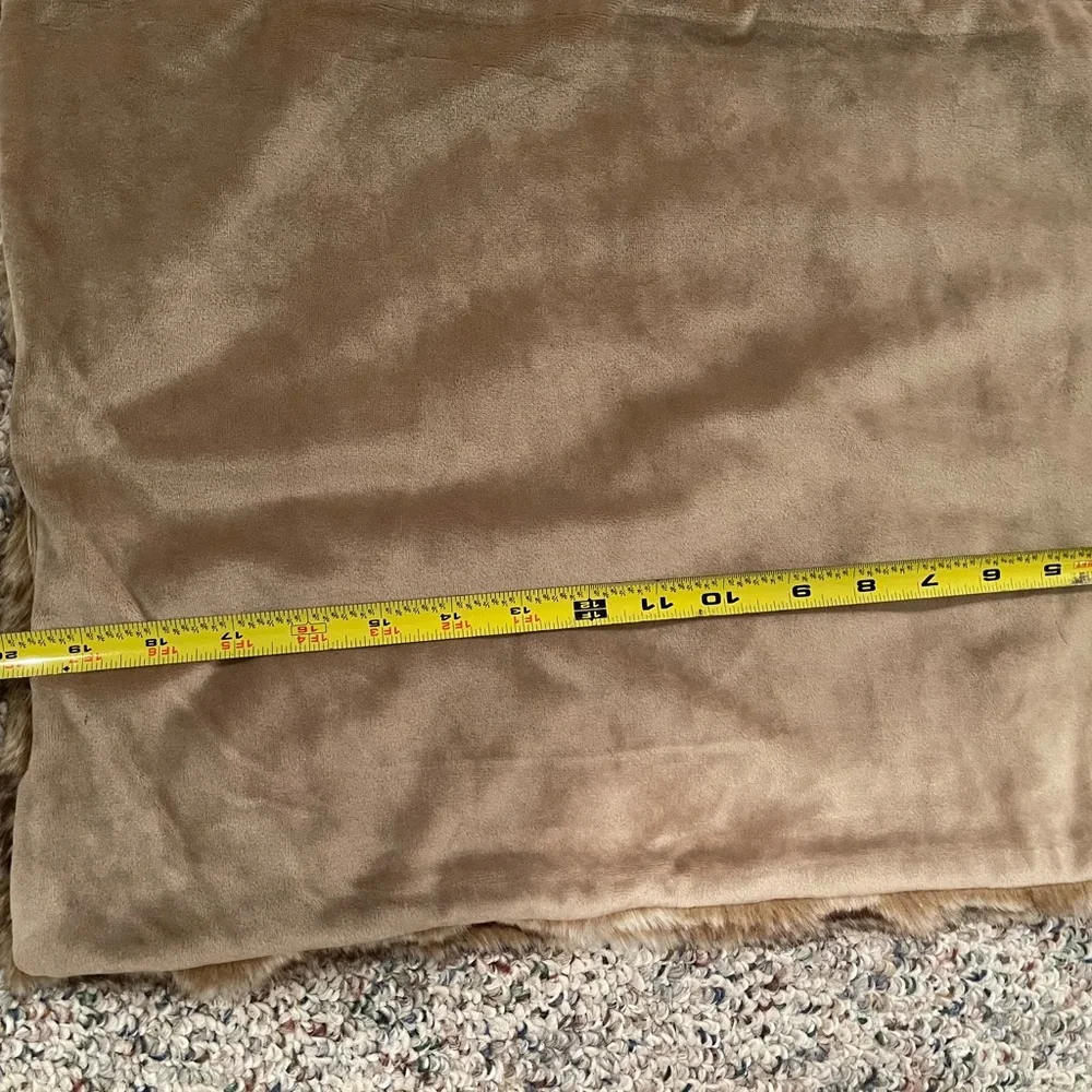 Pottery Barn placemats style table